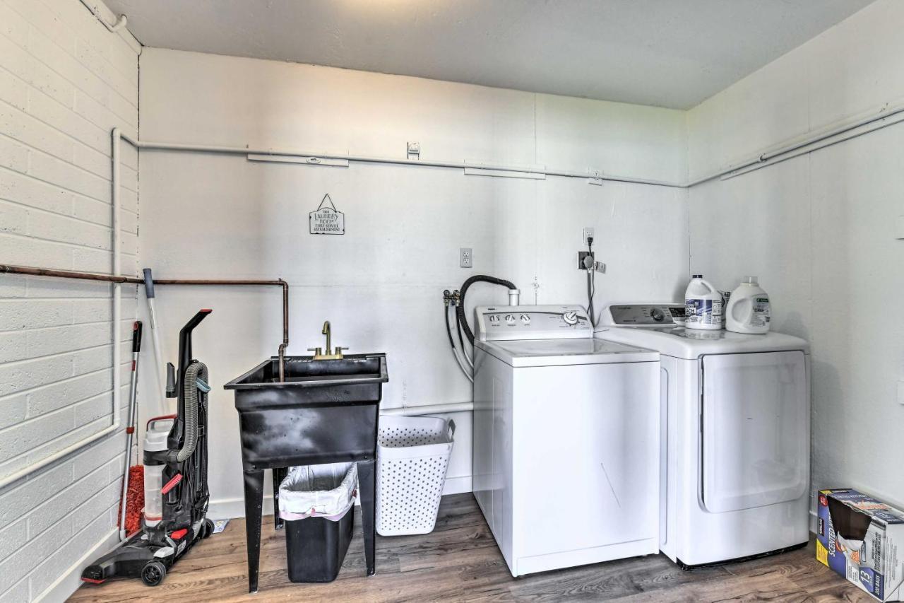 Downtown Gilbert Home With Fenced Yard And Fire Pit! Exterior foto